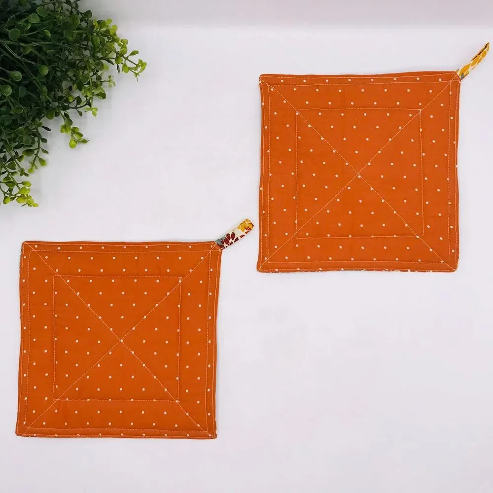 Set of 2, Square Potholder, Pinwheel Design, Fall Dahlias, Baking Gift Set Idea